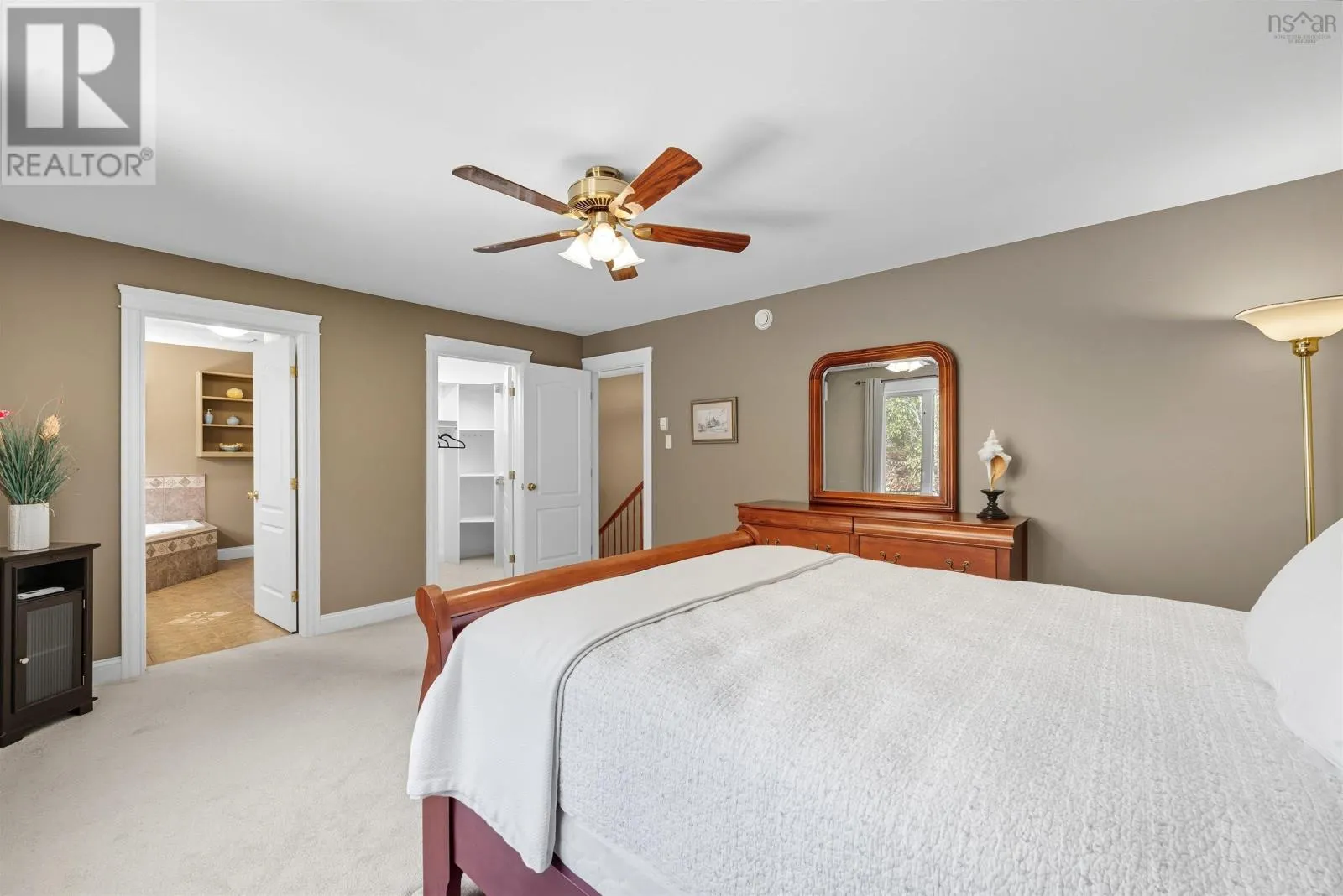 40 GORSEBUD Close