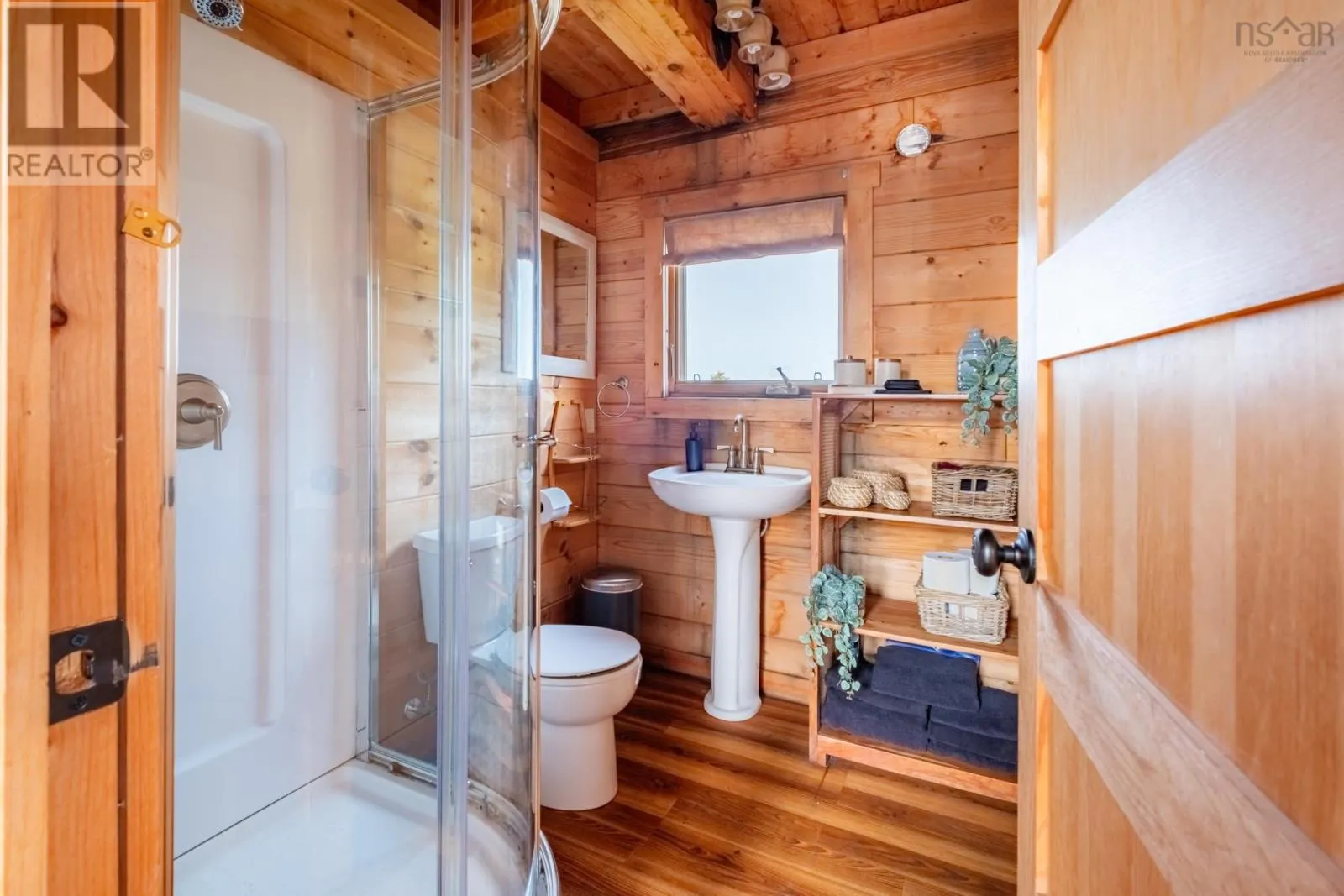 8 Simmons Island|Water Access