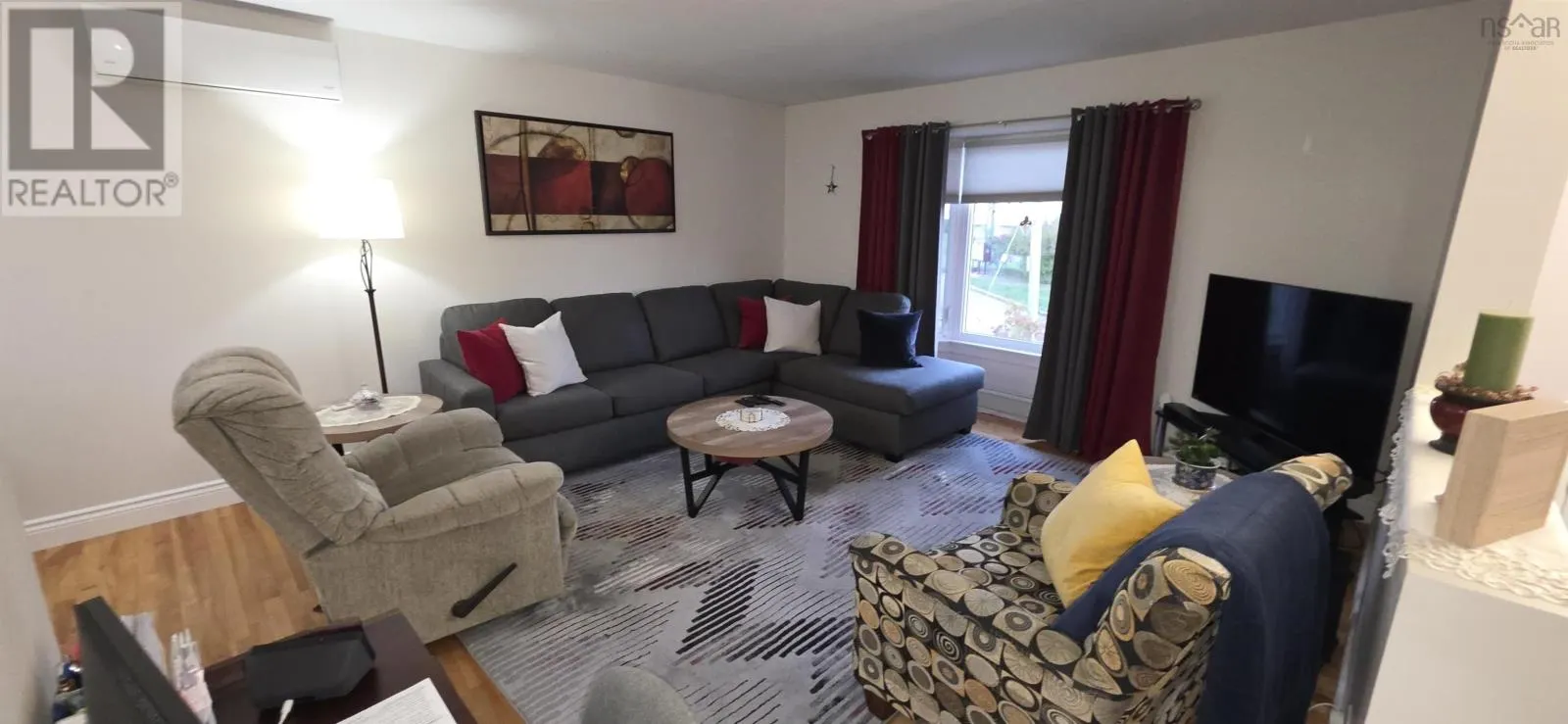 6 BARQUE Court