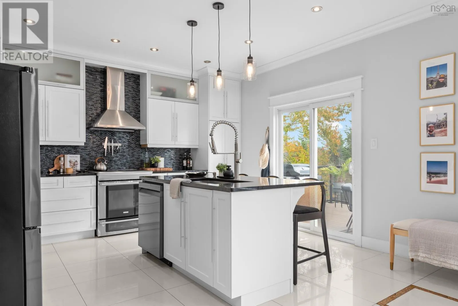 212 Voyageur Way