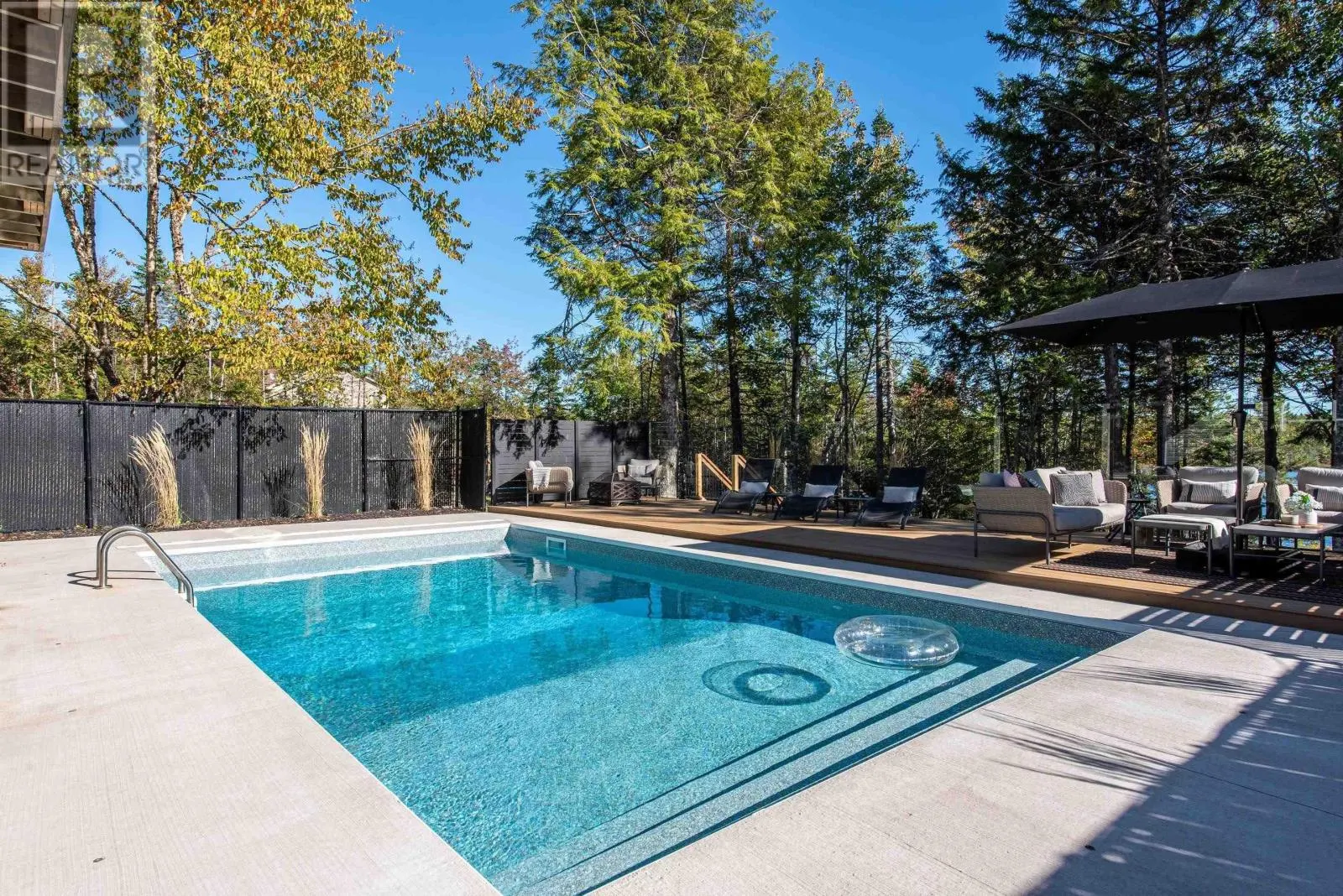 212 Voyageur Way