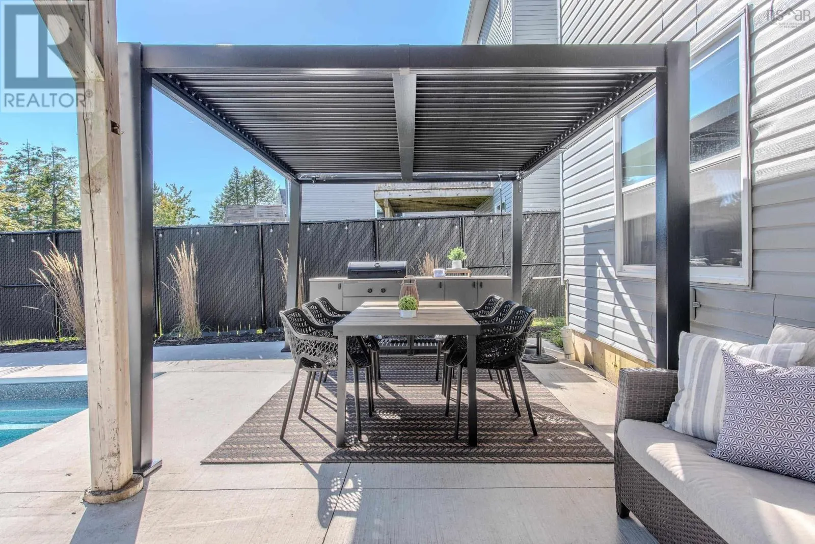 212 Voyageur Way