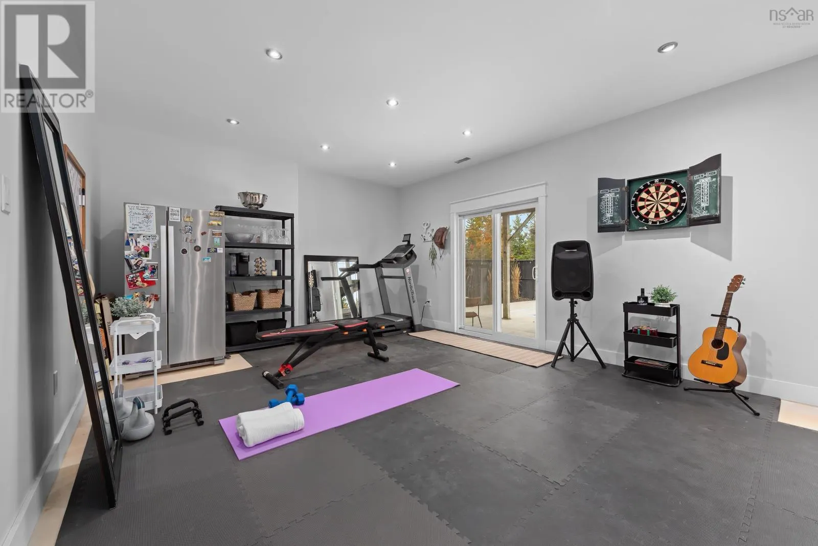 212 Voyageur Way