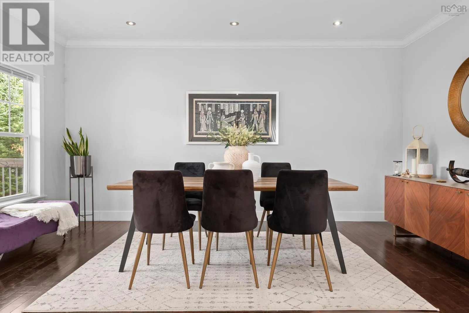 212 Voyageur Way