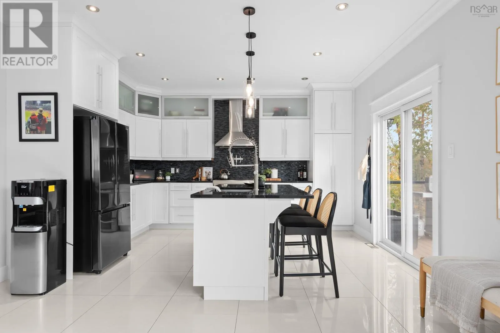 212 Voyageur Way
