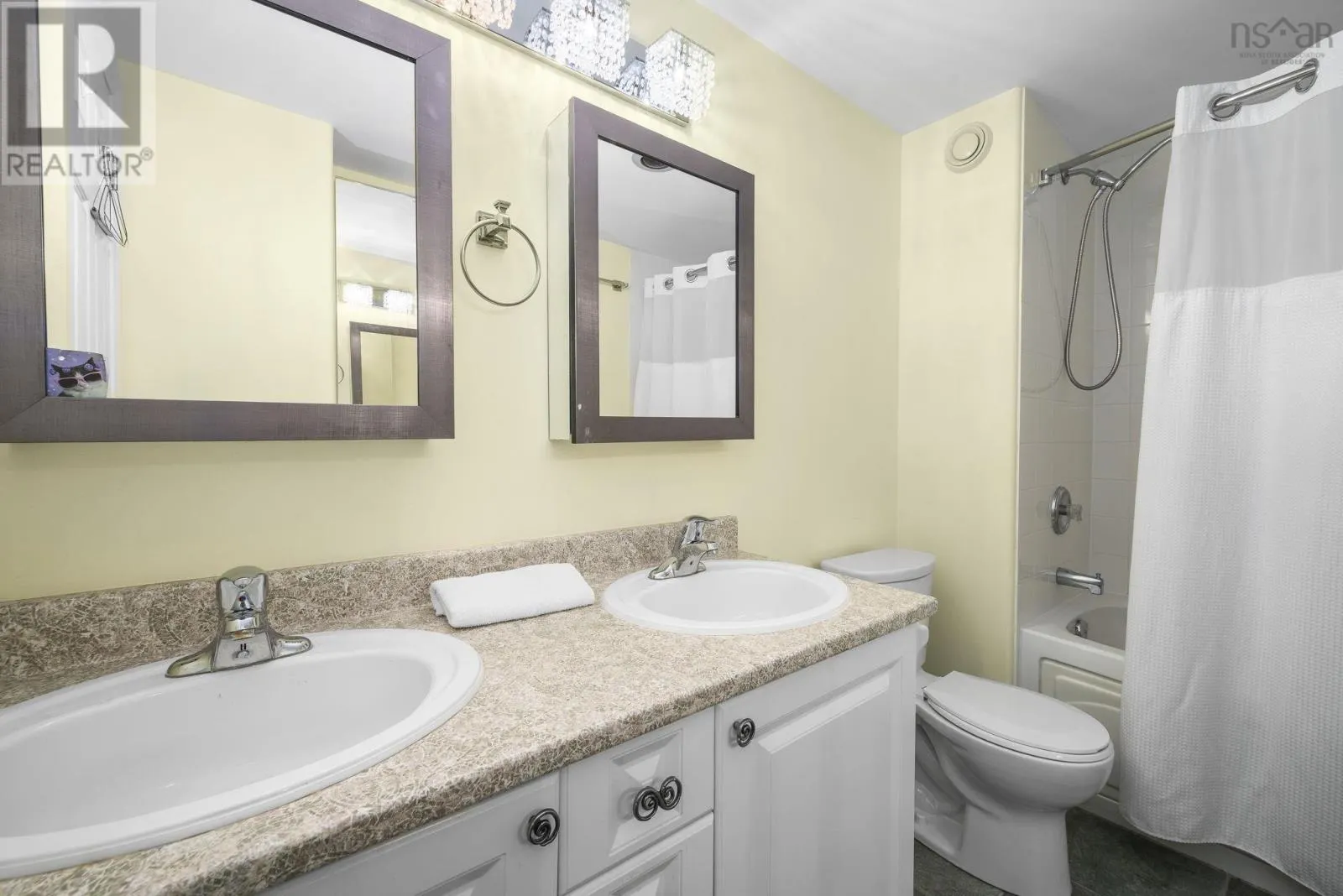 106 99 Waterfront Drive