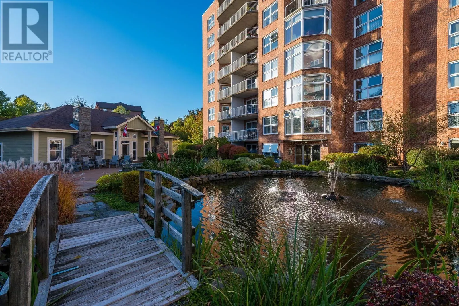 106 99 Waterfront Drive