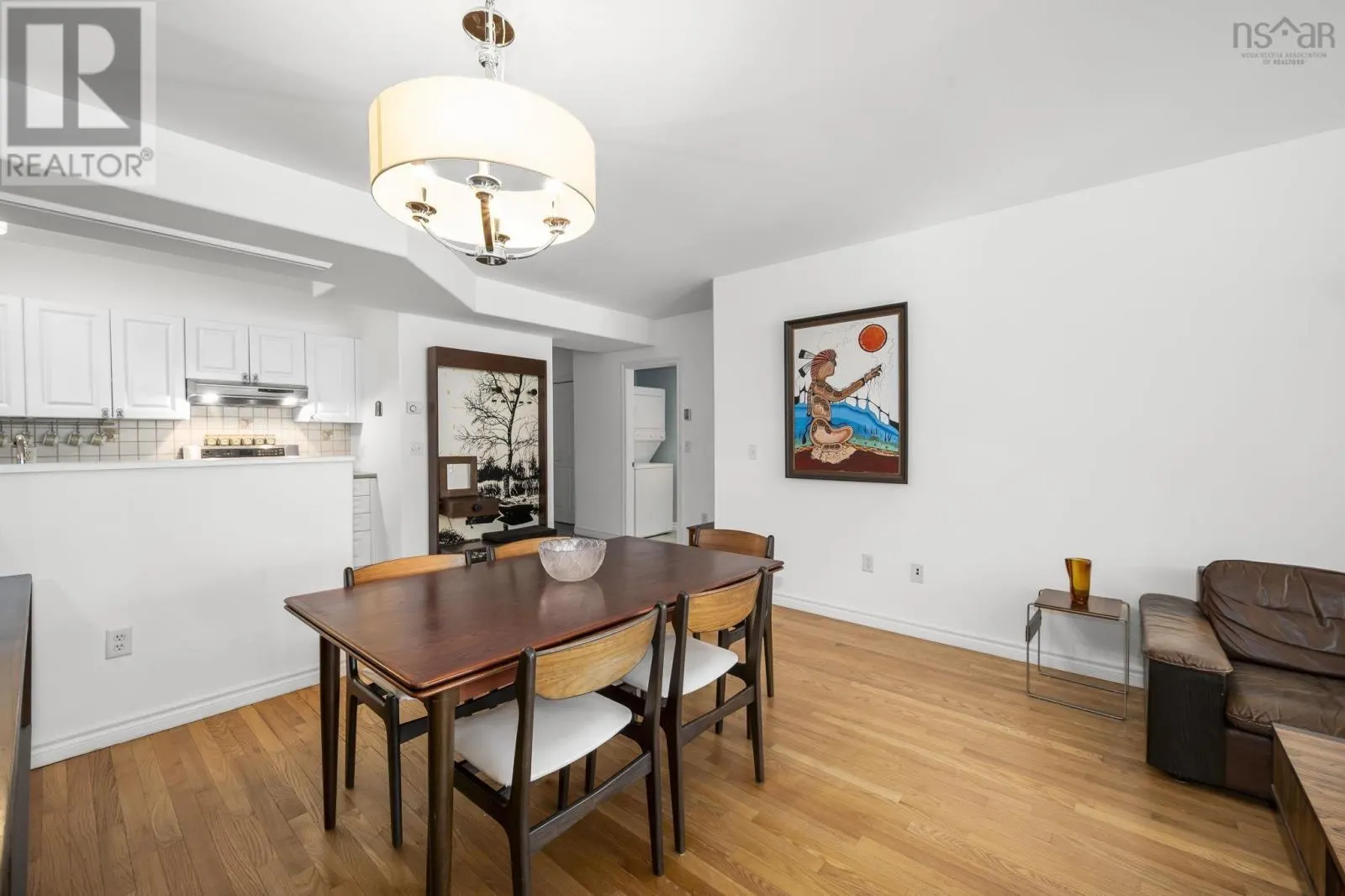 106 99 Waterfront Drive