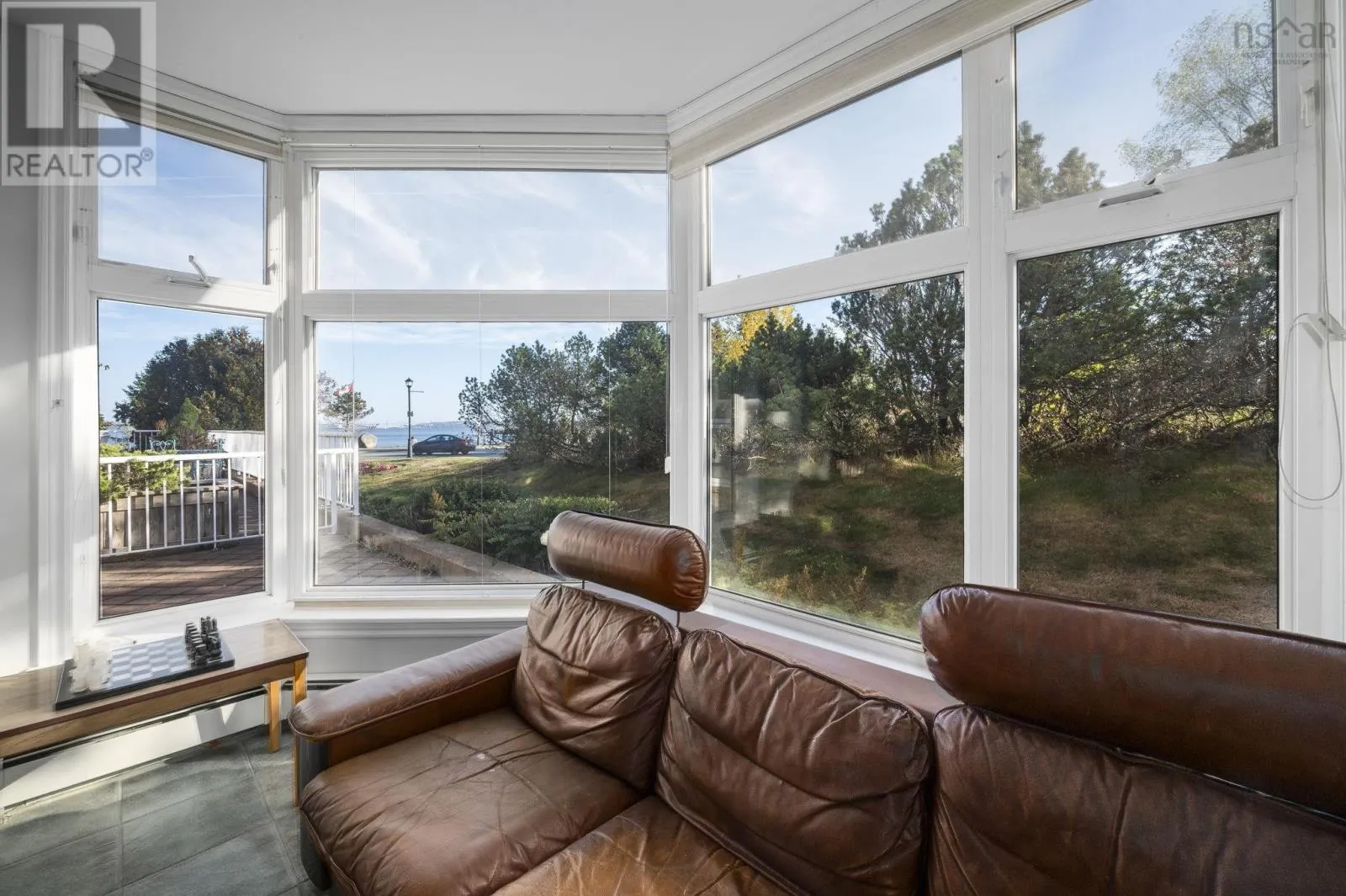 106 99 Waterfront Drive