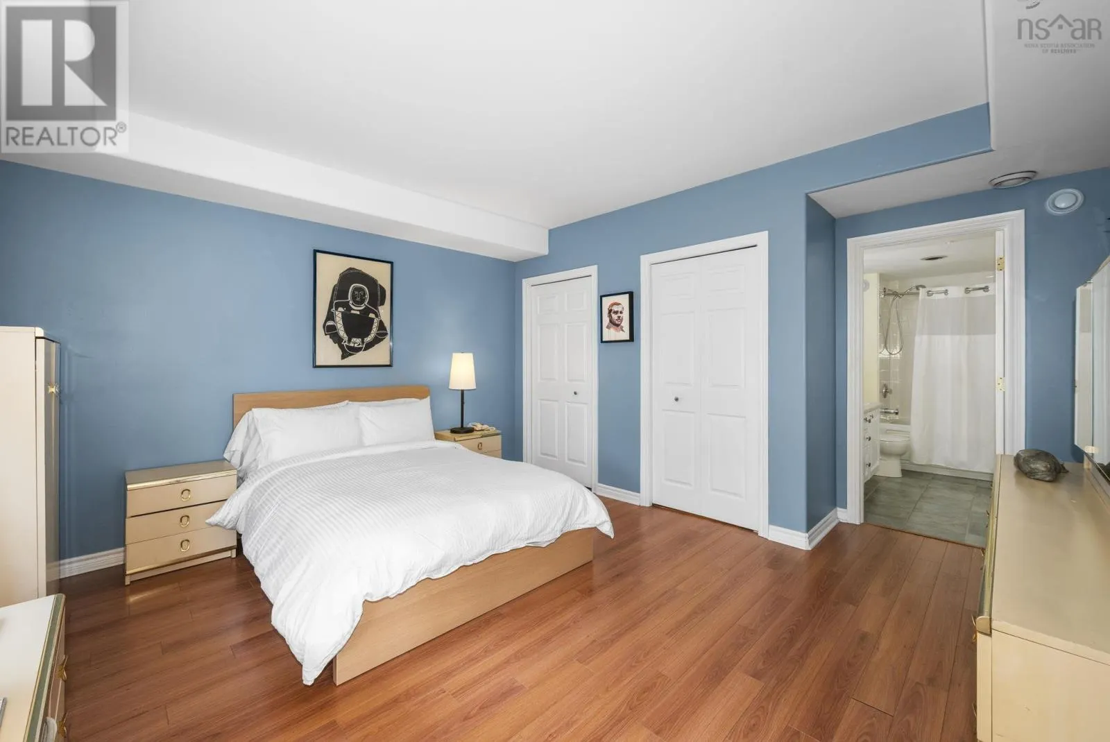 106 99 Waterfront Drive