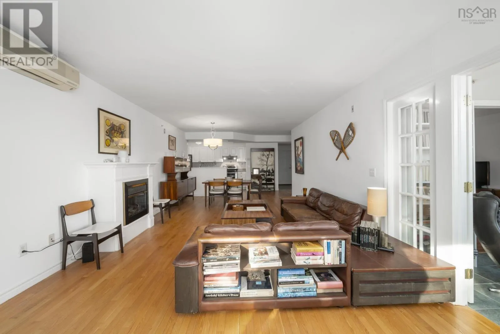 106 99 Waterfront Drive