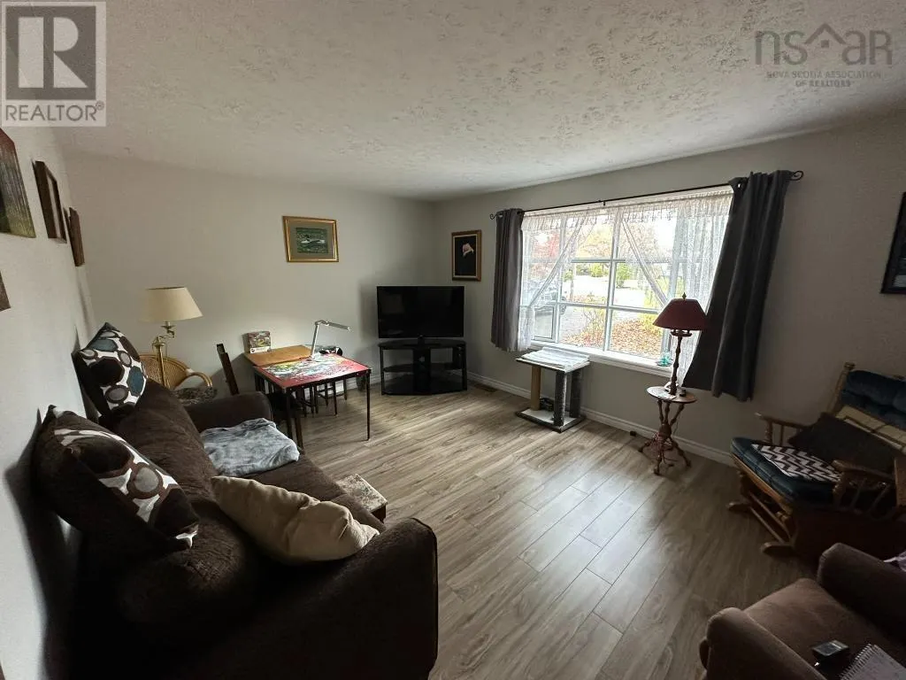 2807 Pinecrest Drive|Hayes Subdivision