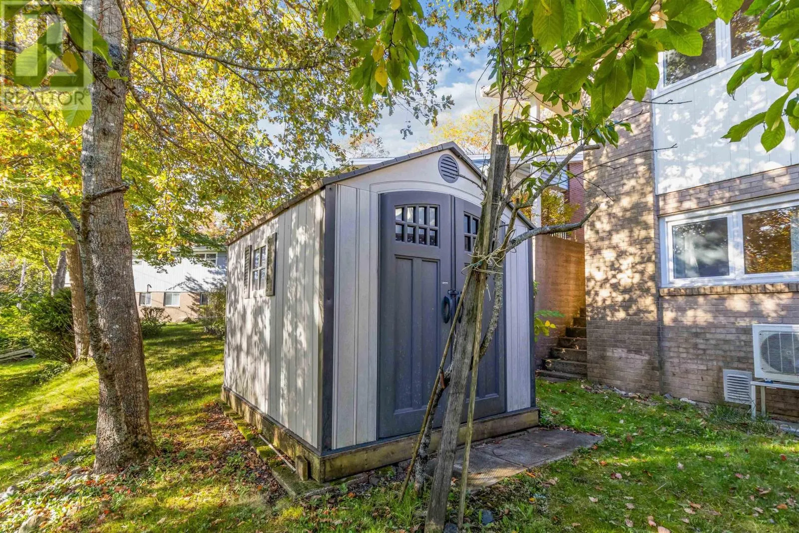 77 Tangmere Crescent
