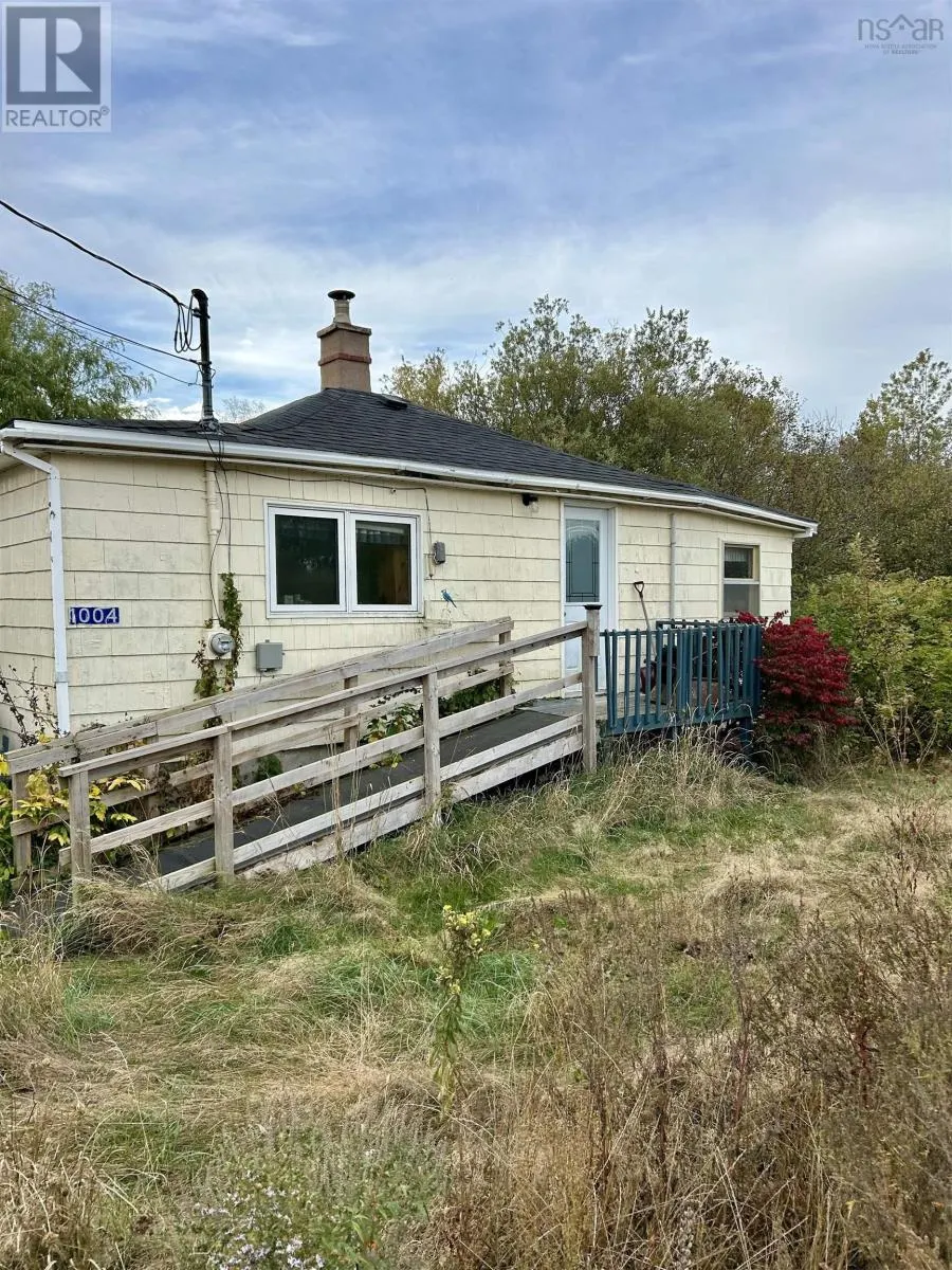 1004 Summer Street