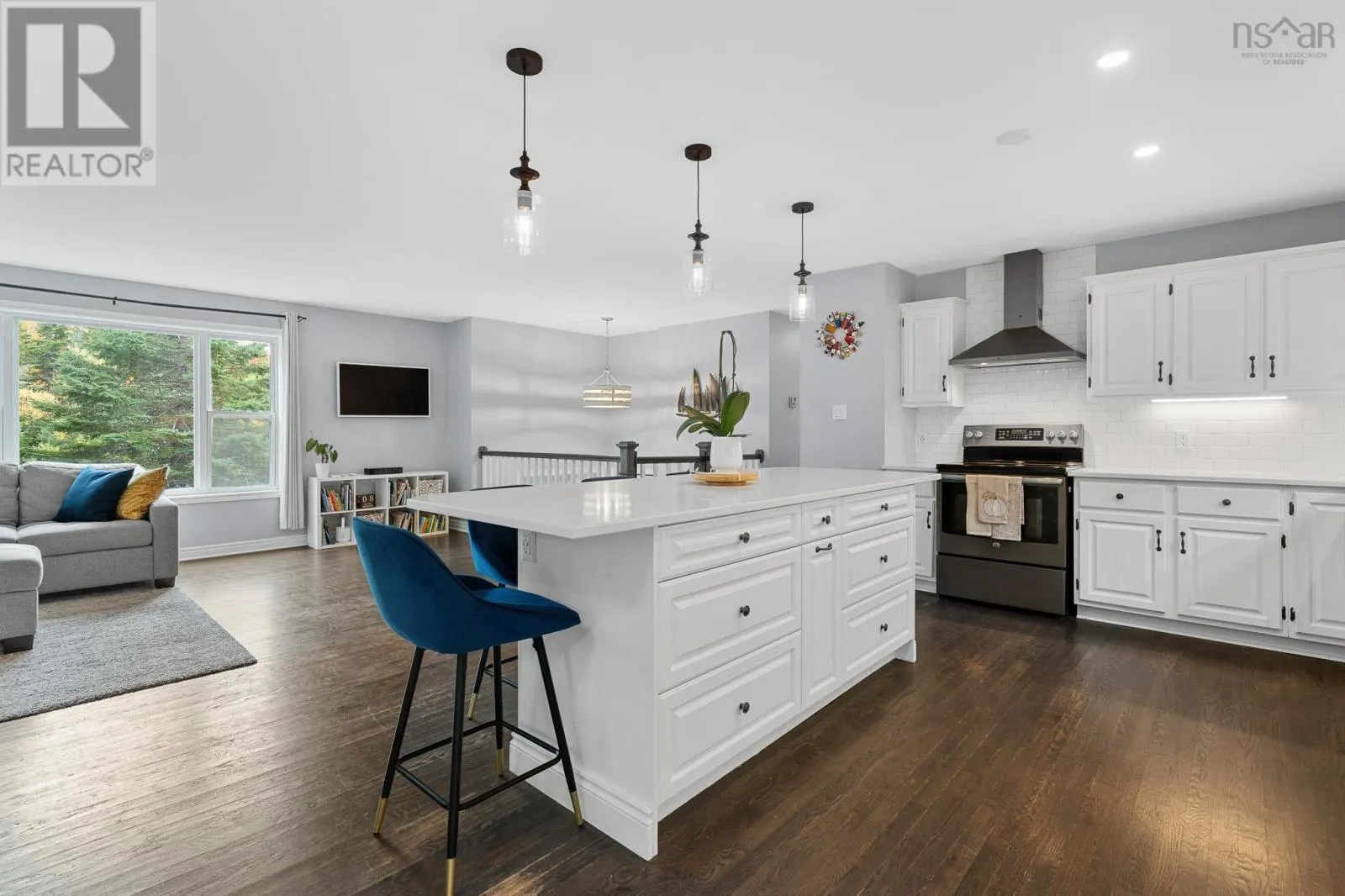 8 Arthur Joseph Drive