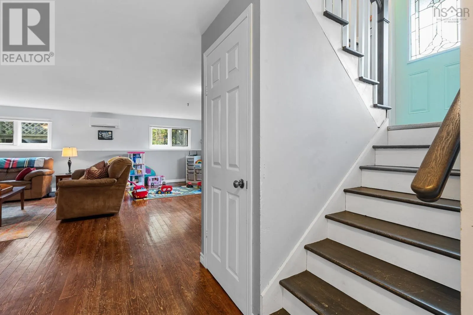 8 Arthur Joseph Drive