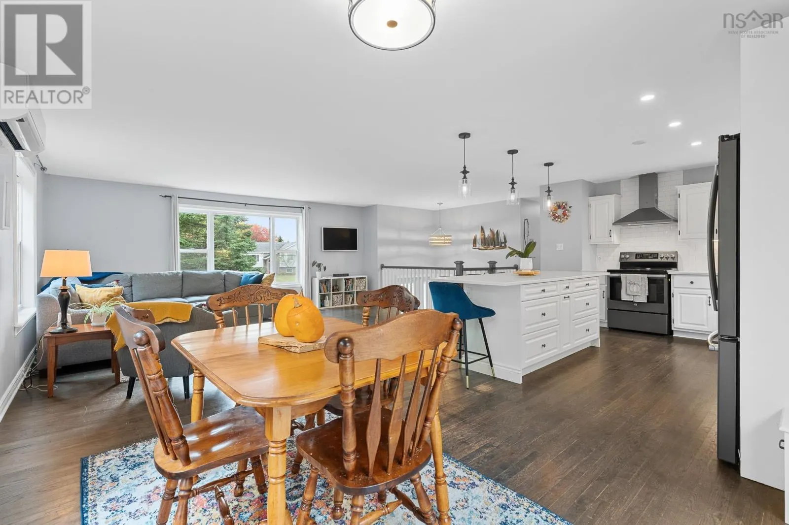 8 Arthur Joseph Drive