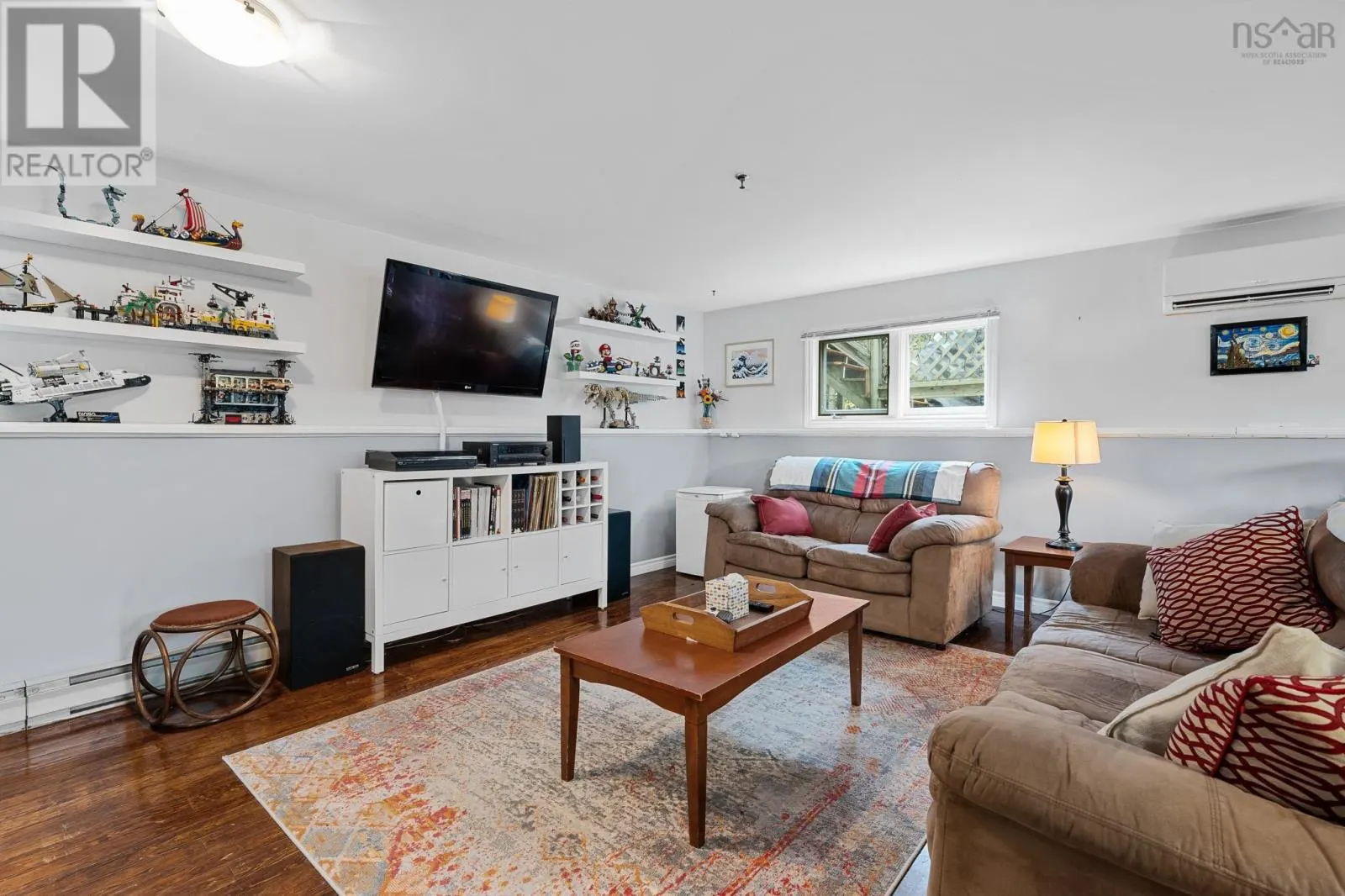 8 Arthur Joseph Drive
