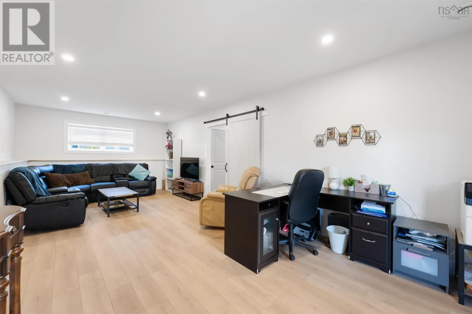 4 Acorn Lane