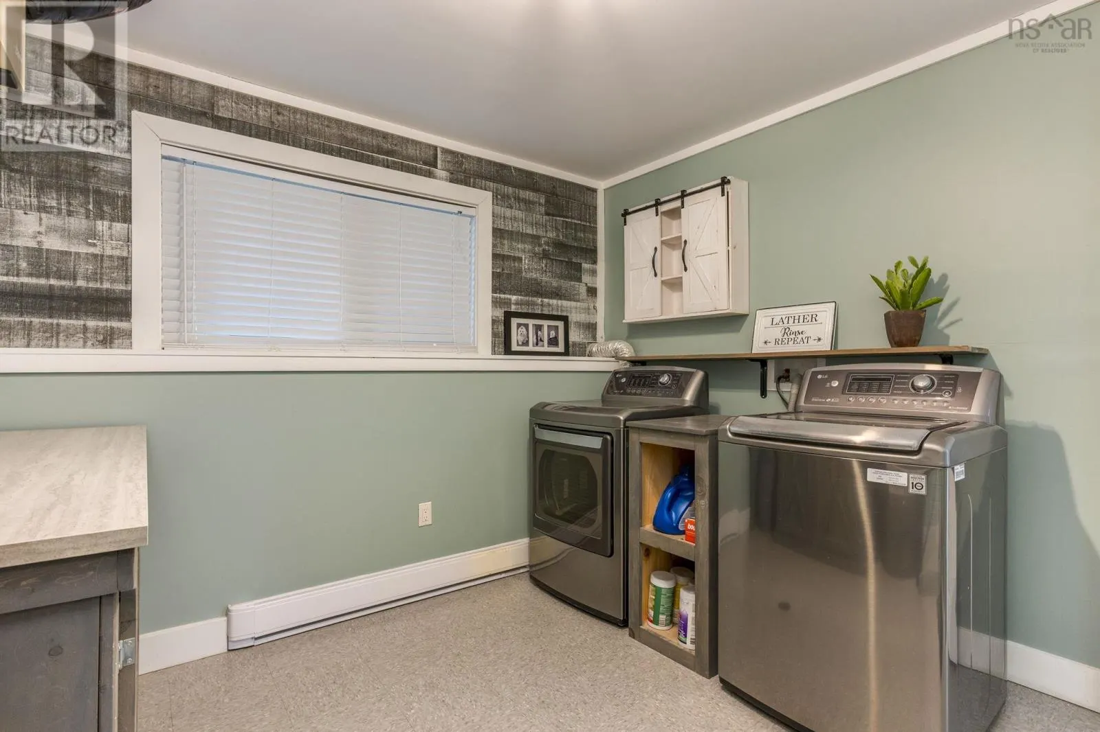 39 Ridge Avenue
