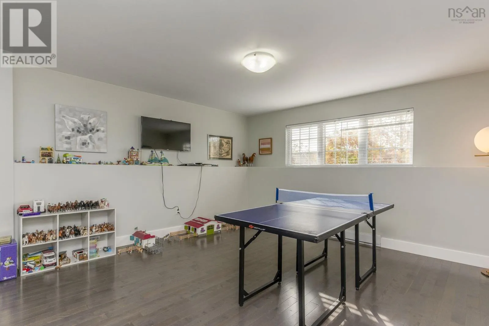 39 Ridge Avenue