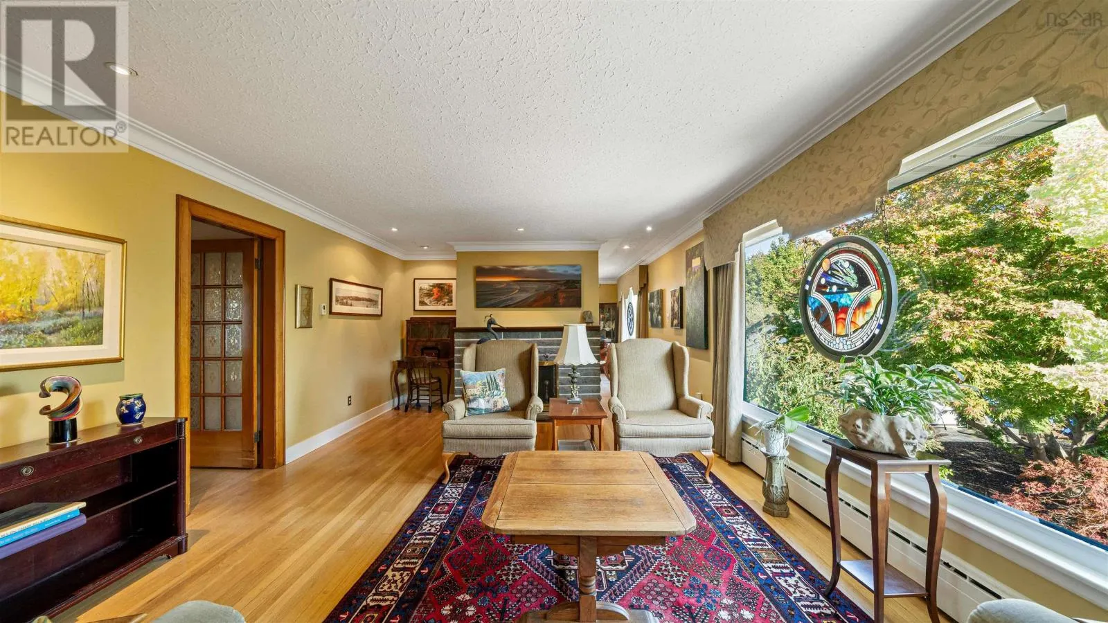 15 Lakeview Avenue
