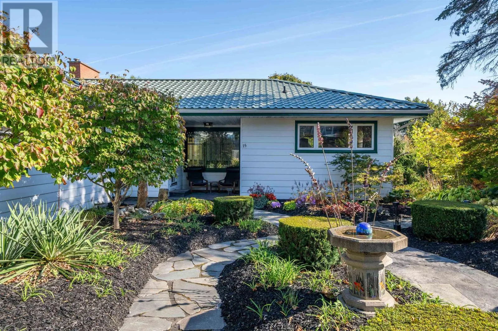 15 Lakeview Avenue