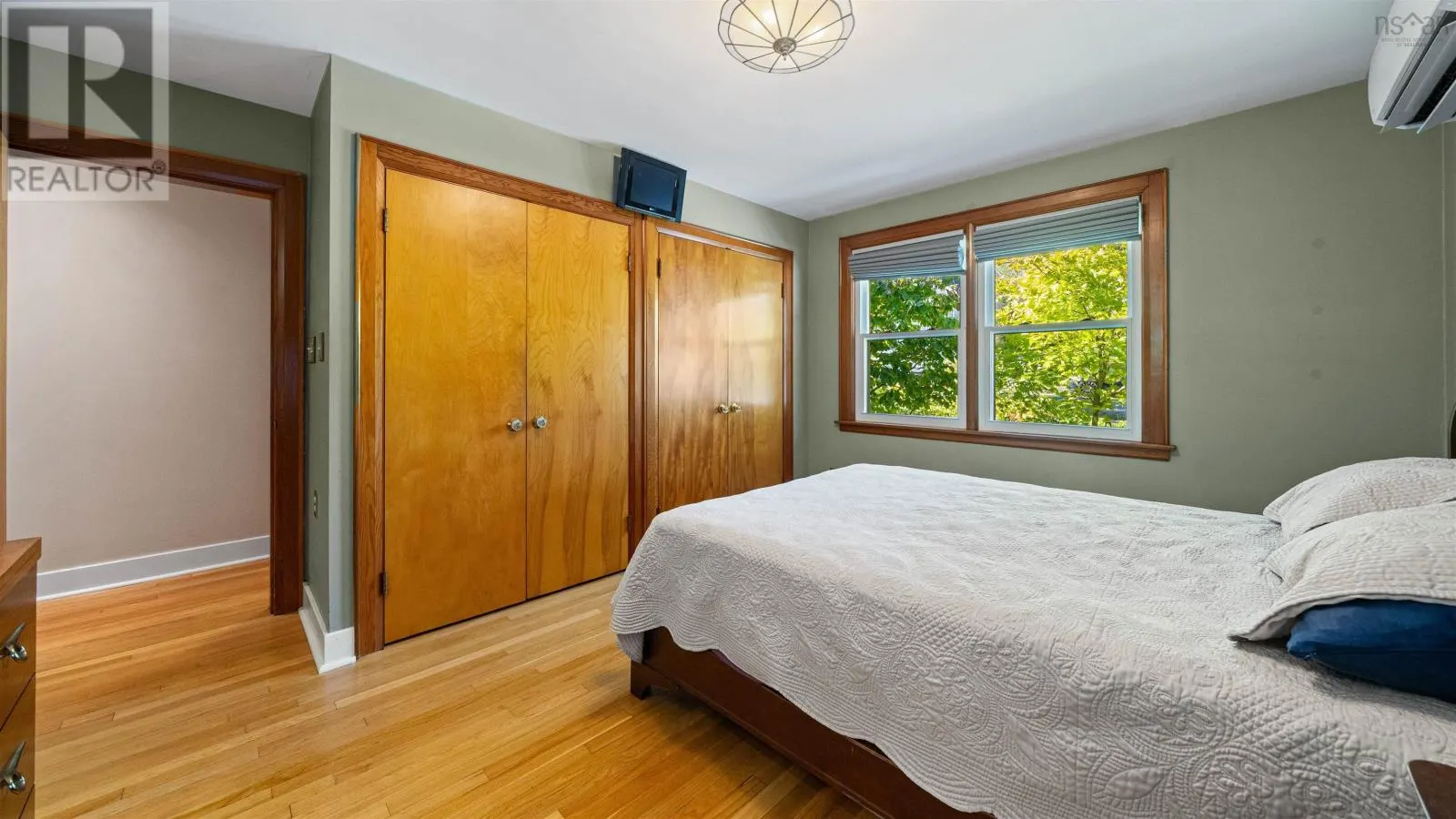 15 Lakeview Avenue