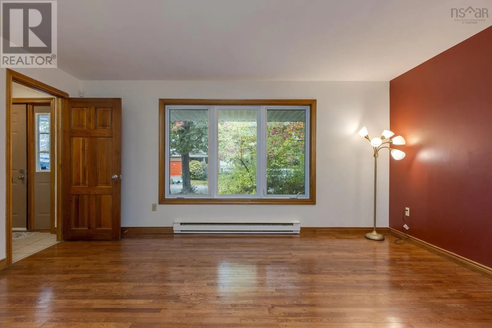 6 Amberwood Court