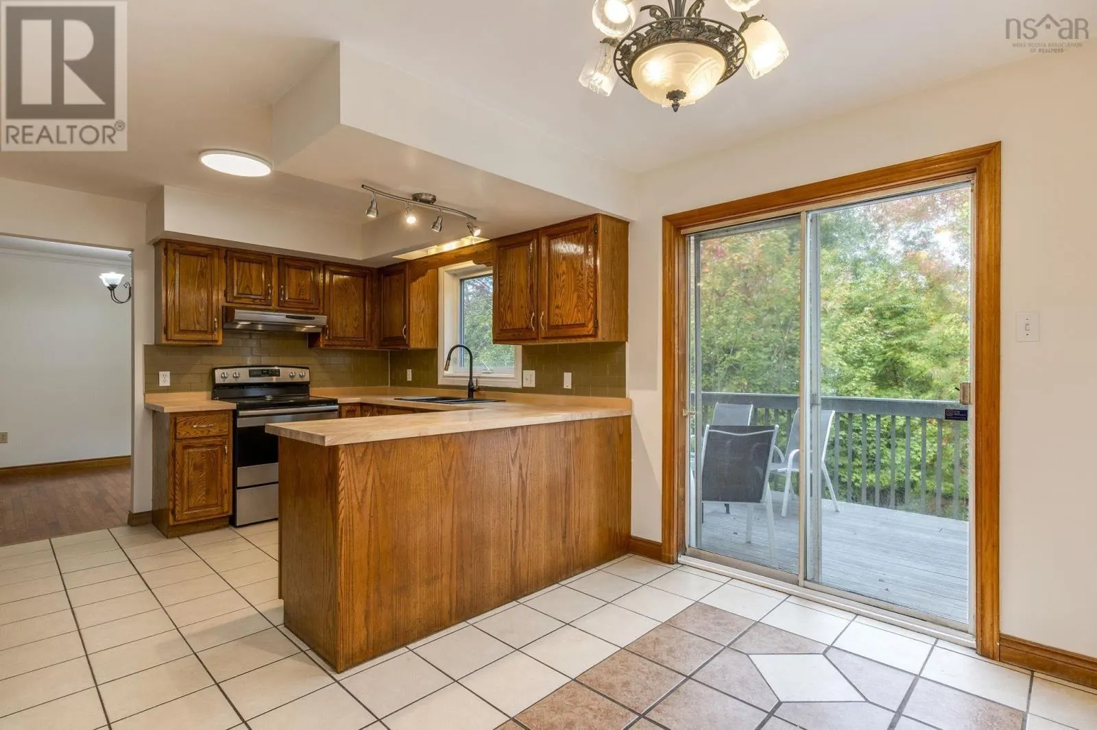6 Amberwood Court