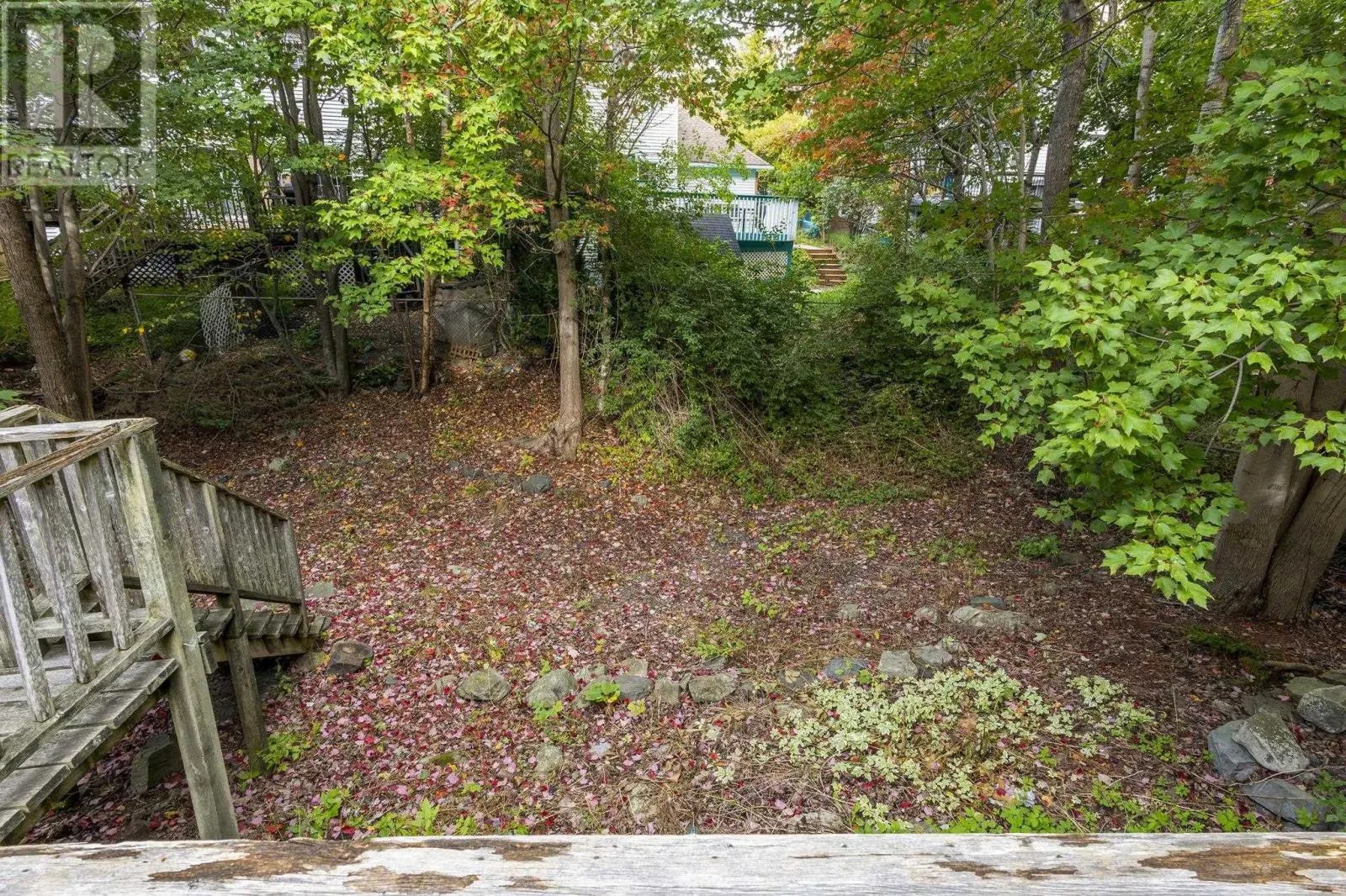 6 Amberwood Court