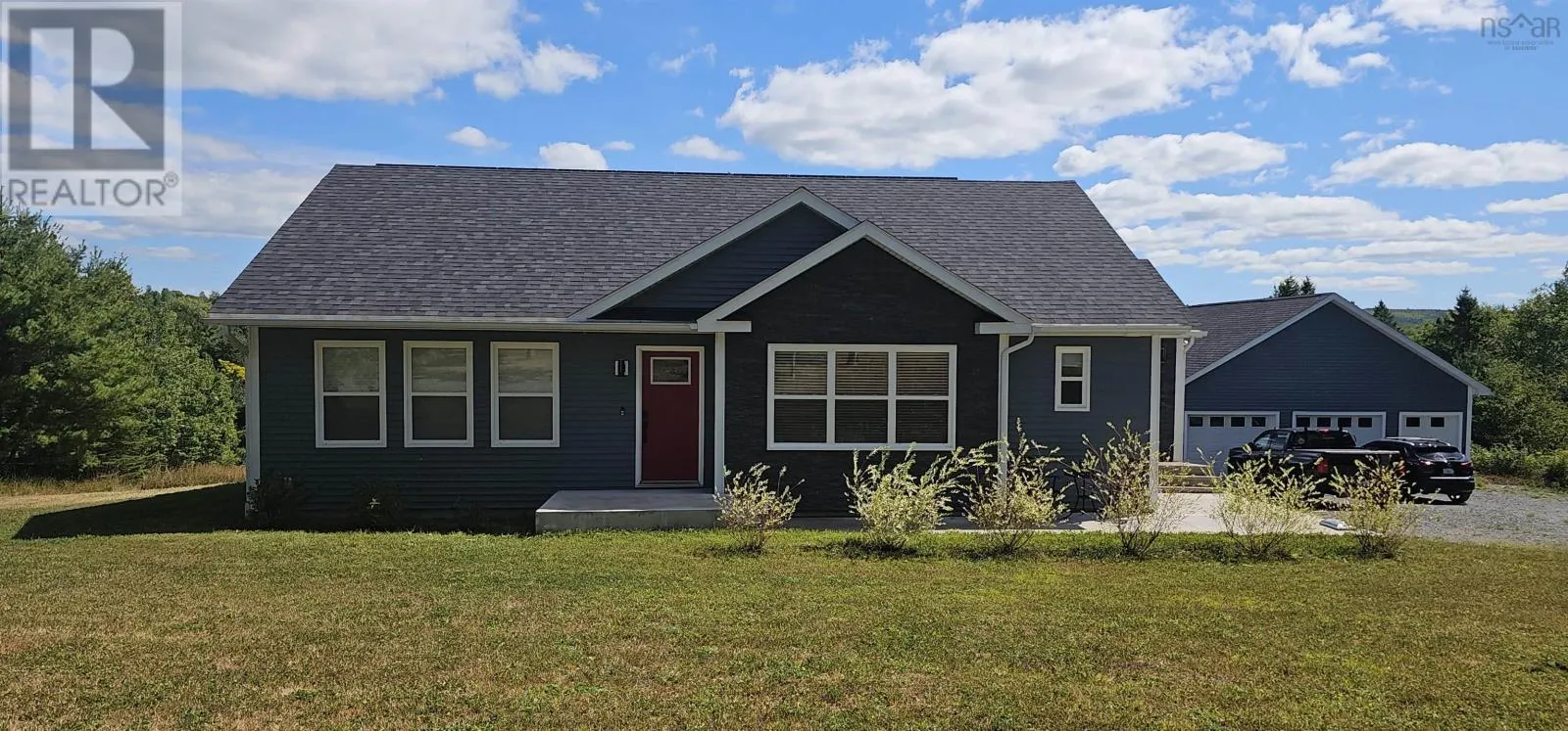 25 Lakewood Drive