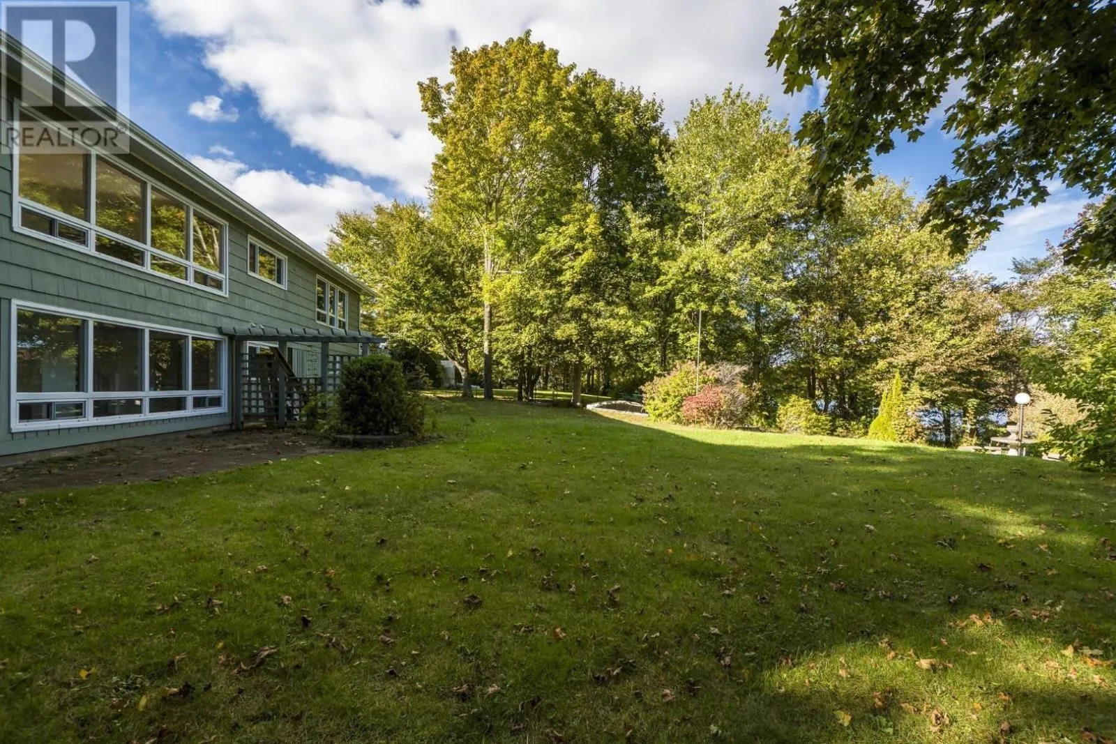 21 Wildwood Boulevard
