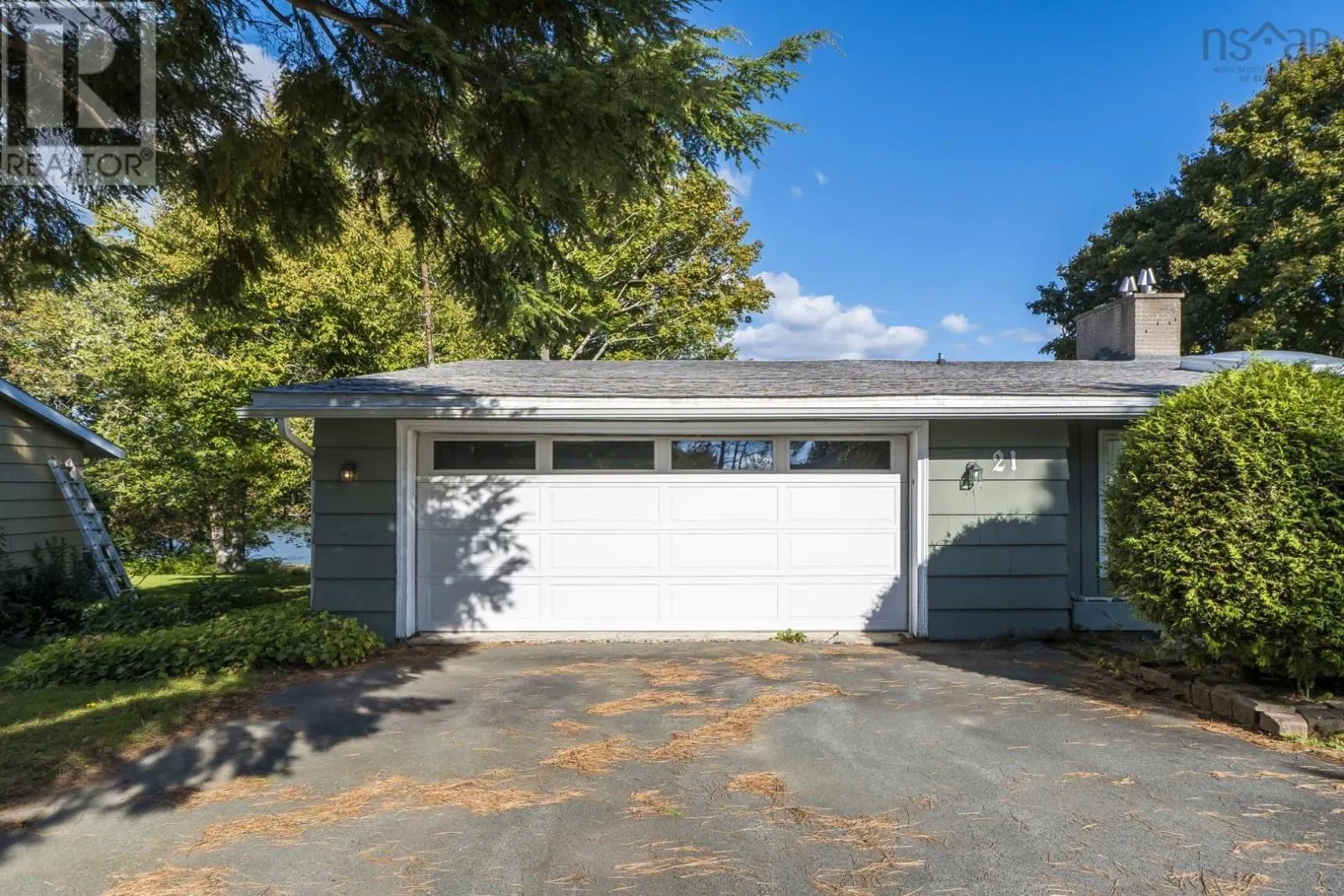 21 Wildwood Boulevard