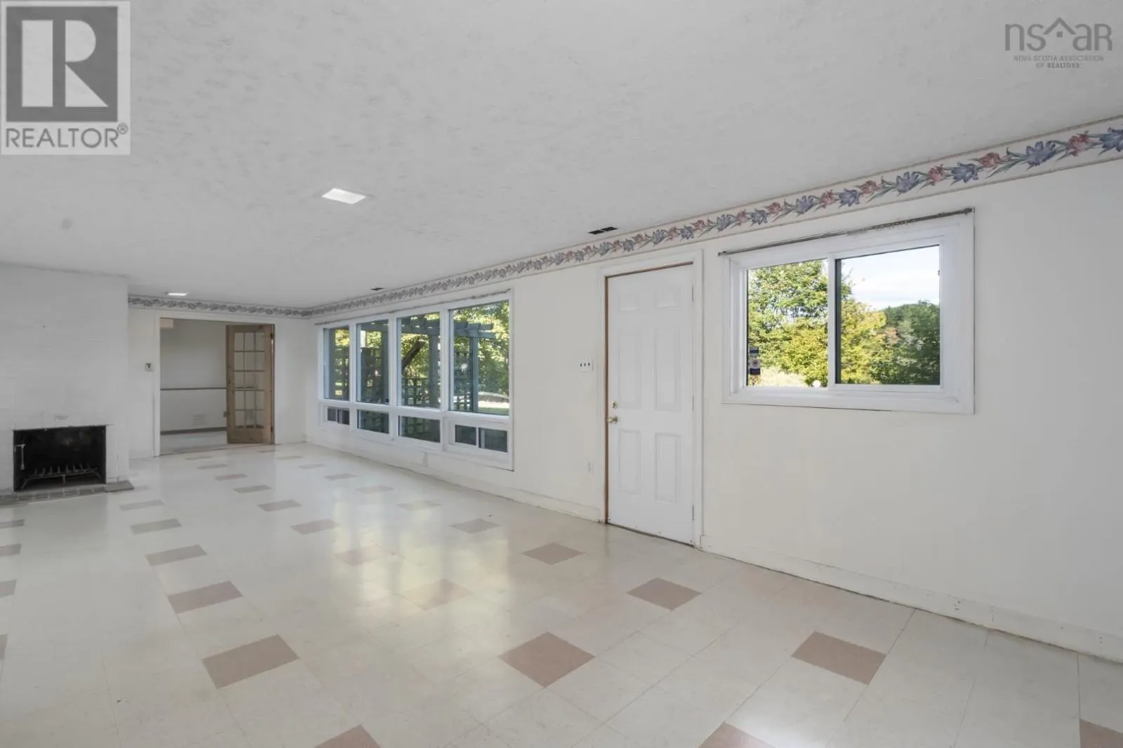 21 Wildwood Boulevard