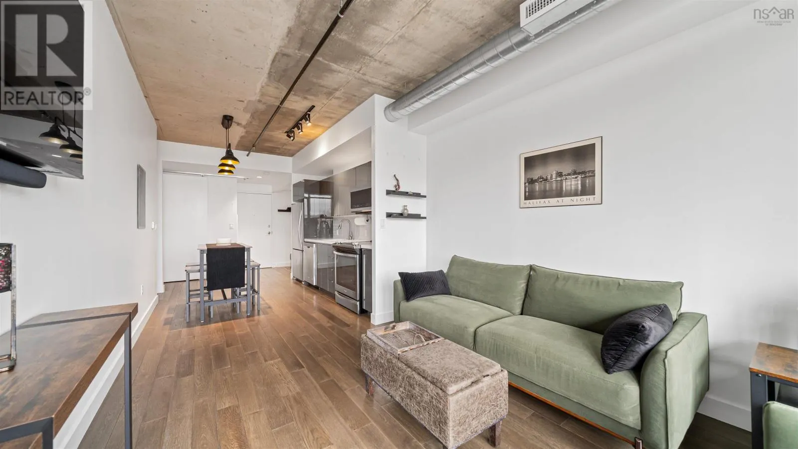 515 1065 Barrington Street