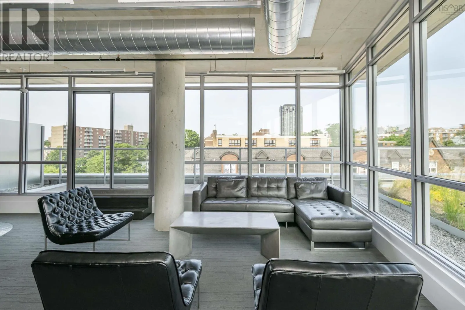 515 1065 Barrington Street