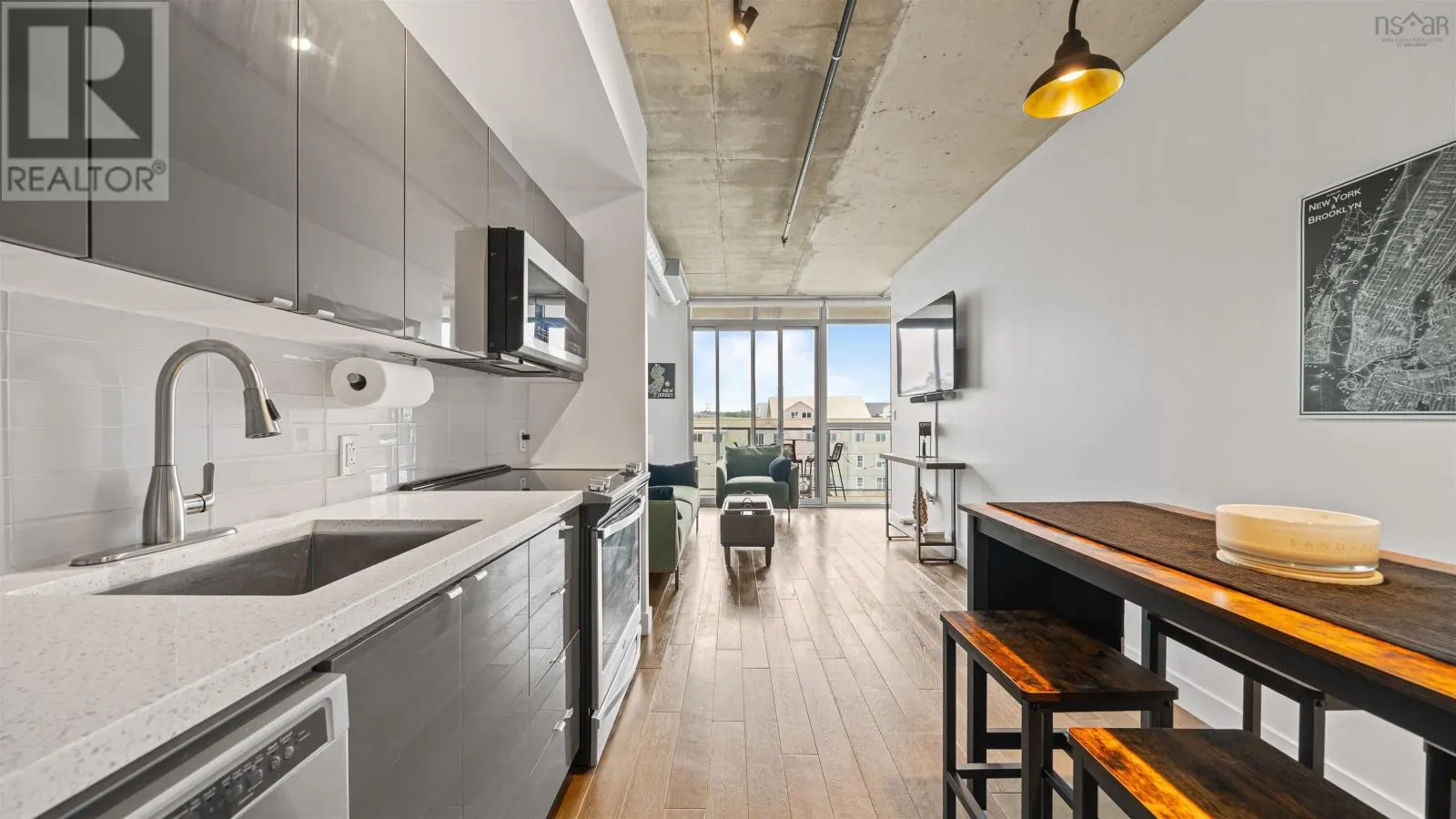 515 1065 Barrington Street