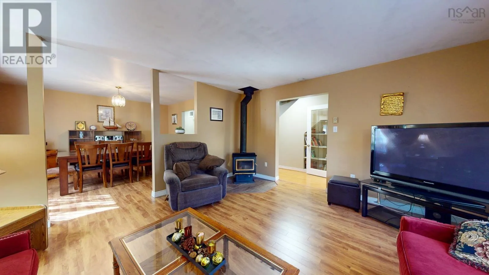 2 Riverview Avenue