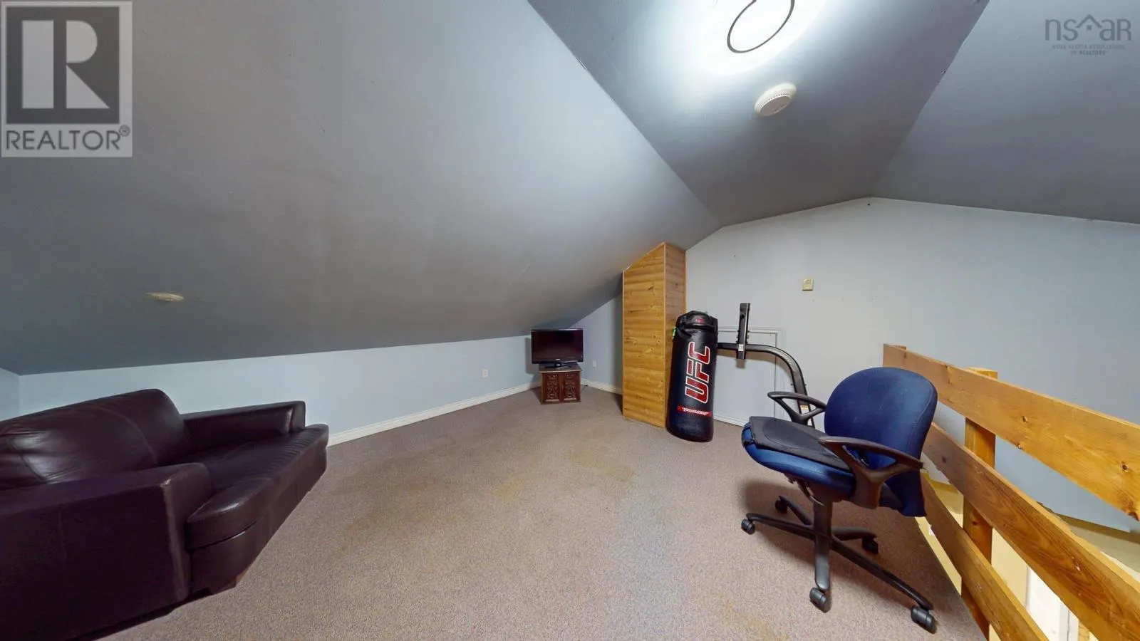 2 Riverview Avenue