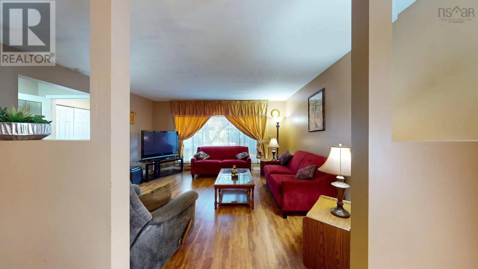 2 Riverview Avenue