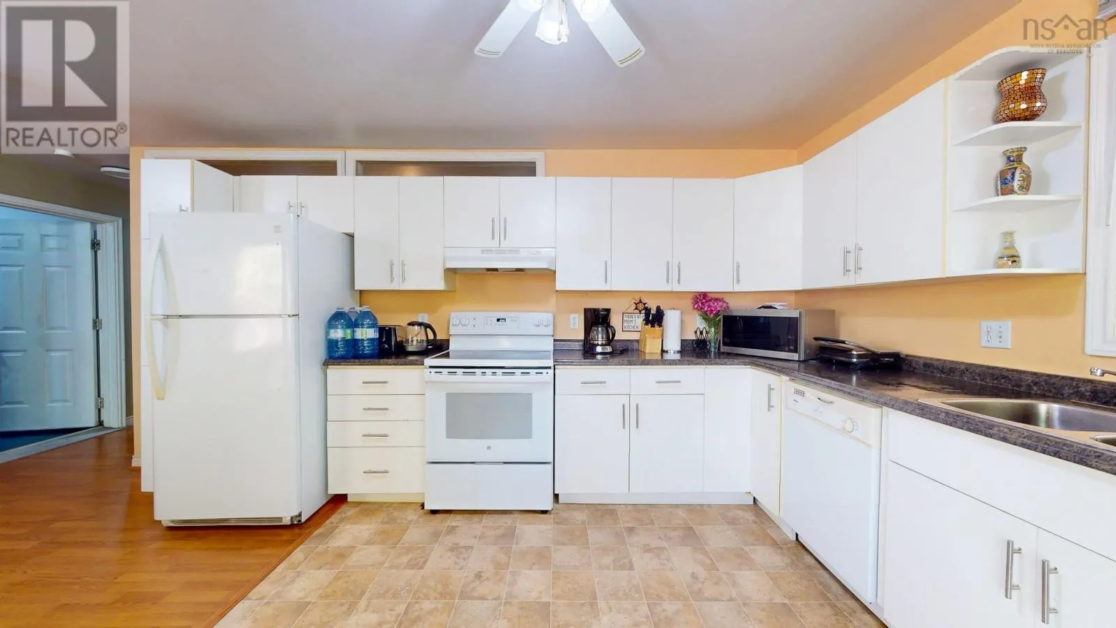 2 Riverview Avenue