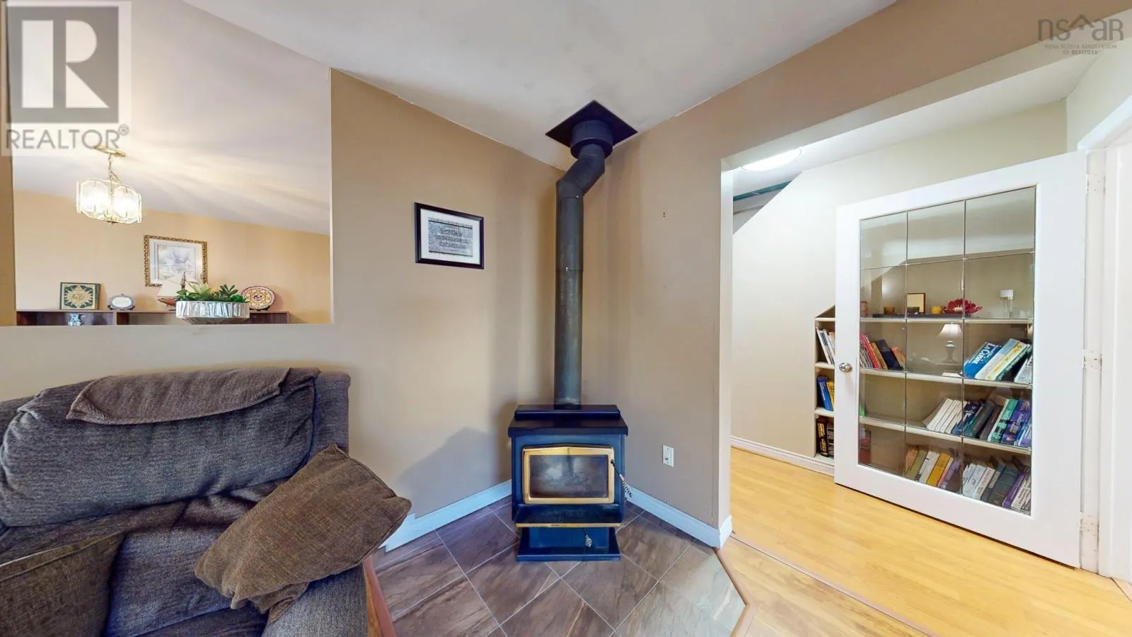2 Riverview Avenue
