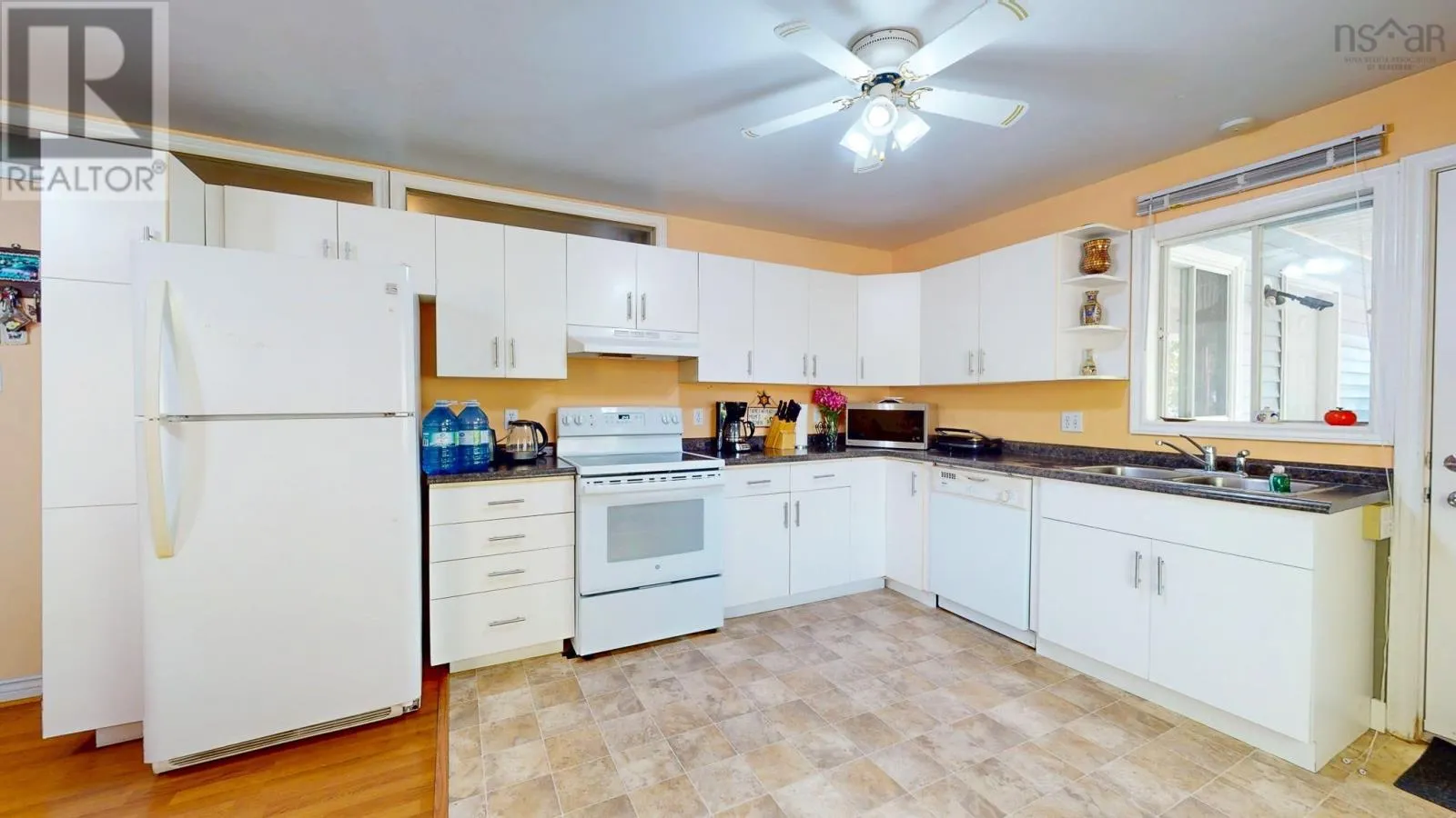 2 Riverview Avenue