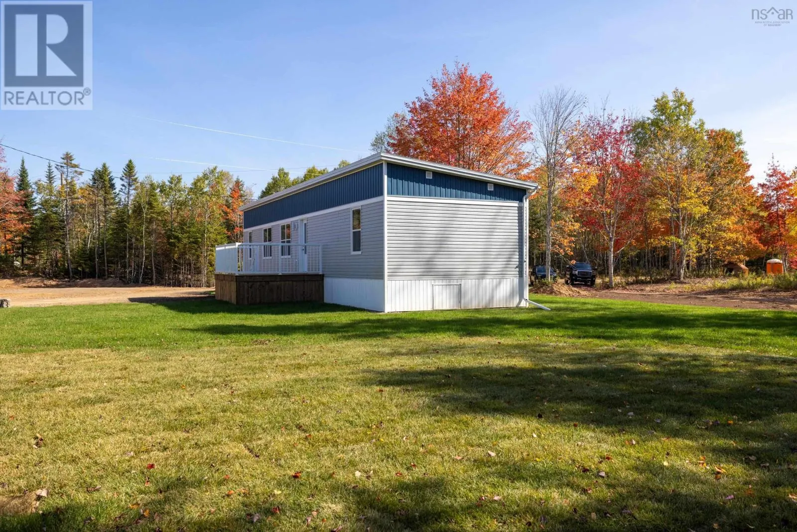 2 Pebble Lane