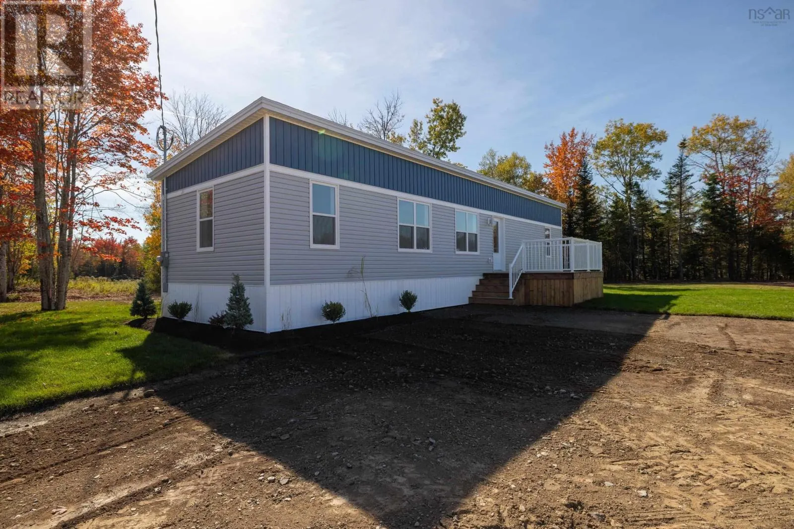 2 Pebble Lane