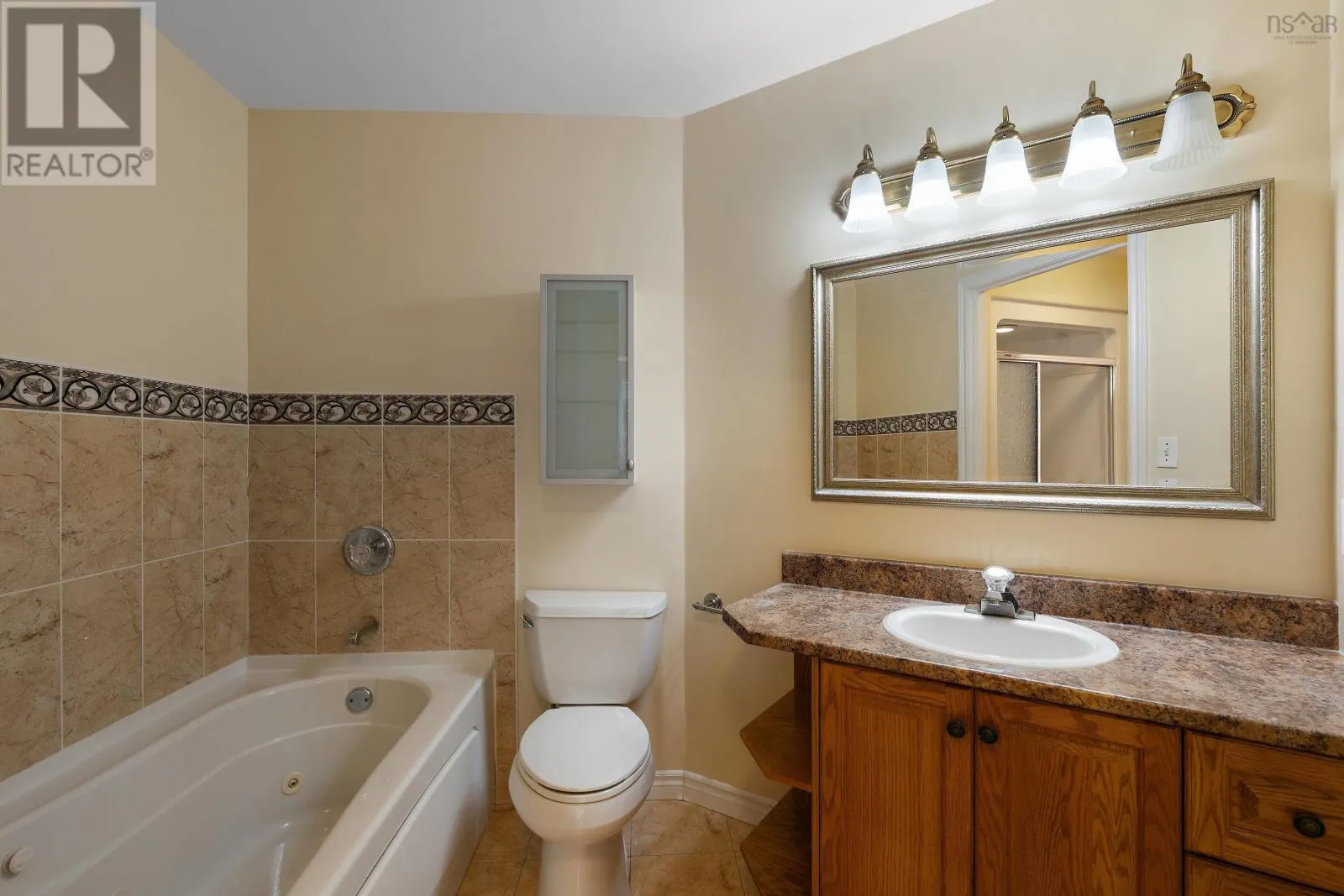 207 114 Regency Park Drive