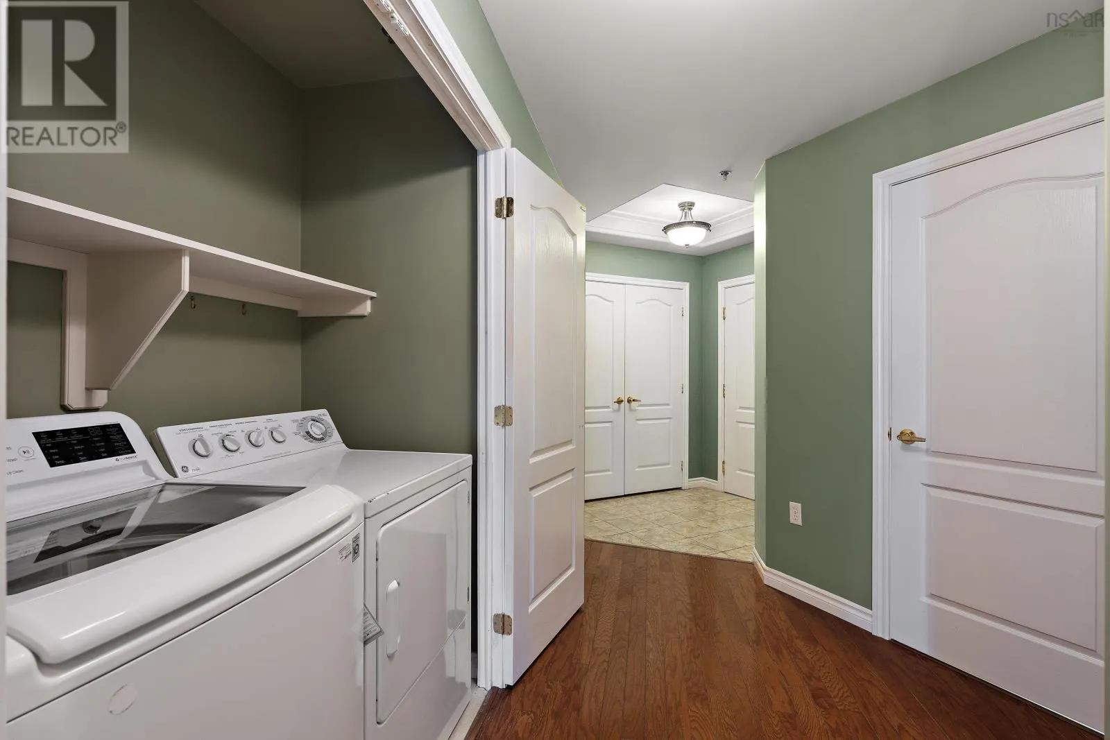 207 114 Regency Park Drive