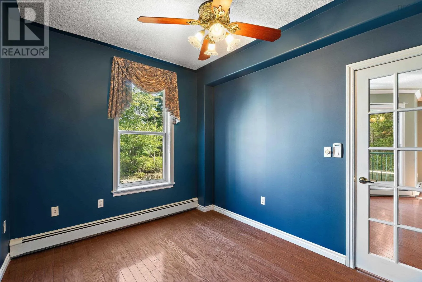 207 114 Regency Park Drive