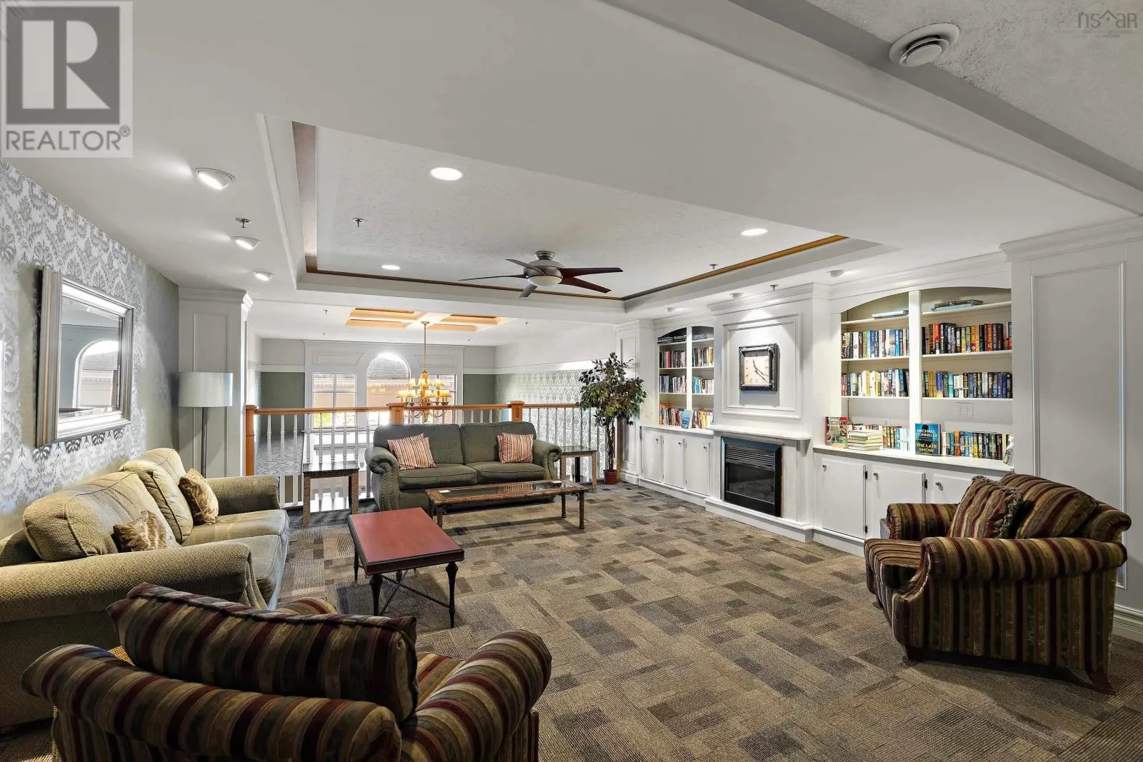 207 114 Regency Park Drive